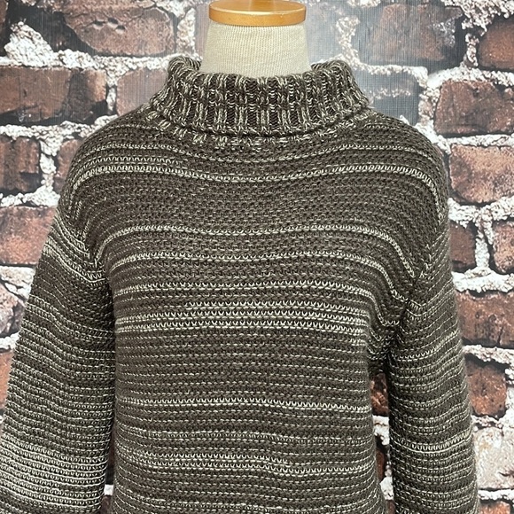 Carve Designs Turtleneck Sweater Brown Heather Size Small - Picture 3 of 12